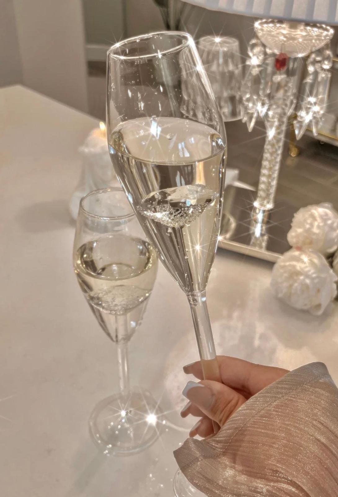 '100 Carat' handcrafted diamond Champagne glass