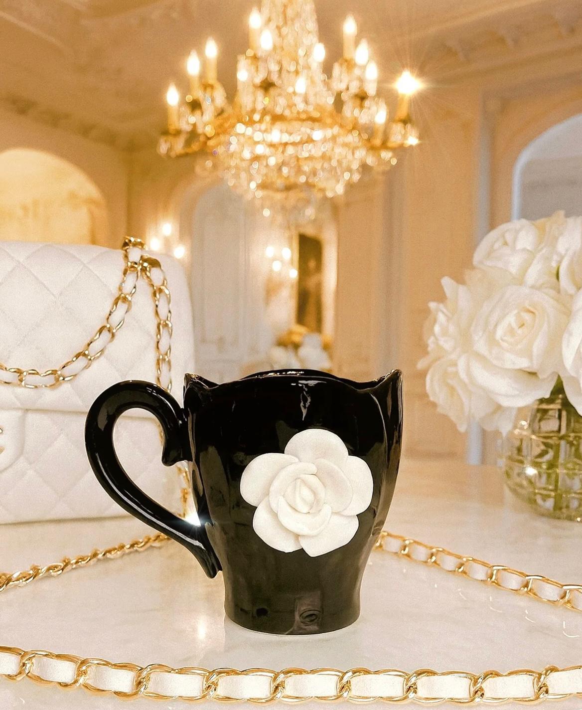 So Chic mug